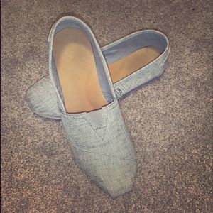 Women’s Toms size 11